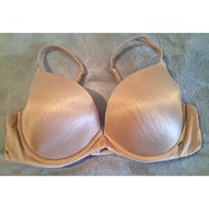 Victoria's Secret Very Sexy Lightly Lined Plunge Bra beige nude Size 38D